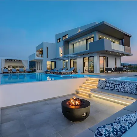 ヴィラ Exclusive Crete 4 Bedrooms Blue Lavish Interiors Infinity Pool Incredible Sea Views Terrace With Bbq Gym Rethymno